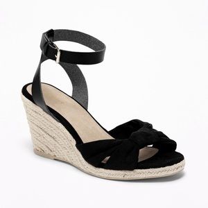 NWT BLACK ESPADRILLE WEDGES